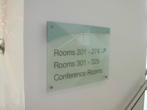 Acrylic Room Directional Sign for Hotel