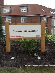 Ferndown Manor Main Sign