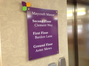 Maycroft Floor guides sign by lift